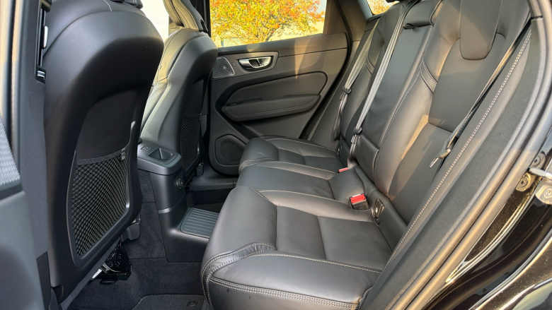 Volvo XC60 2.0 T8 [455] PHEV Ultra Dark 5dr AWD Geartronic Estate